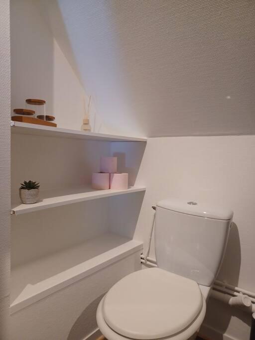 Apartamento Le Citadin Aeroport Beauvais Paris Exterior foto